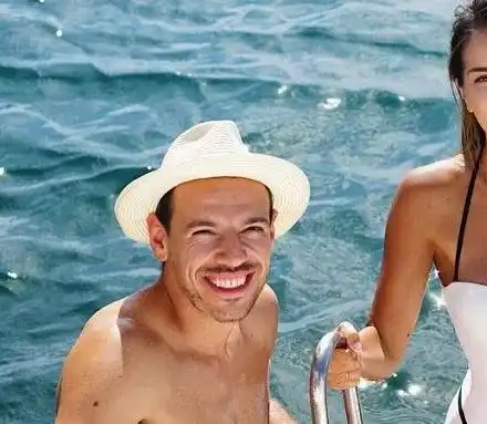 Петканов  се  изгаври брутално с жена си, пусна й дибидюс СНИМКИ в мрежата