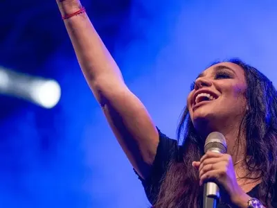 По-малко от два месеца след раждането: Мария Илиева се връща на сцената