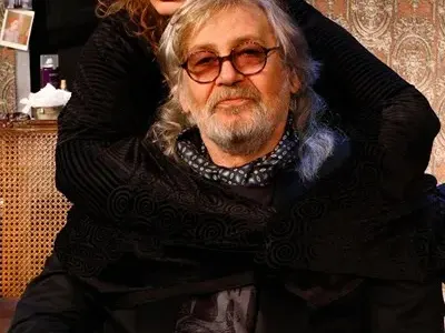 ПОШЛО: Аня Пенчева реши да изкара някой лев от креватната си афера със Стефан Данаилов