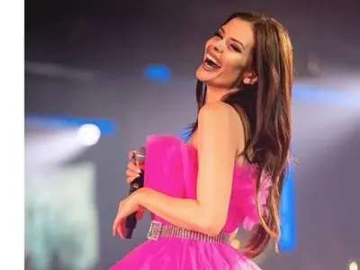 Преслава се похвали с трабант рекордьор! Бащата на певицата спечели приз за най-старо возило (СНИМКИ)