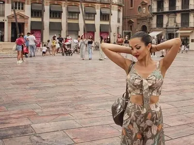 Райна сменя рокли в Испания! Певицата като на дефиле (СНИМКИ)