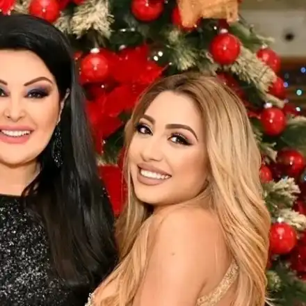 Роксана прати 120 рози на Драгана