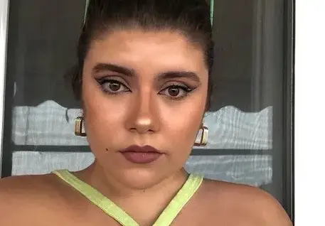 Щерката на Блатечки секси в зелено