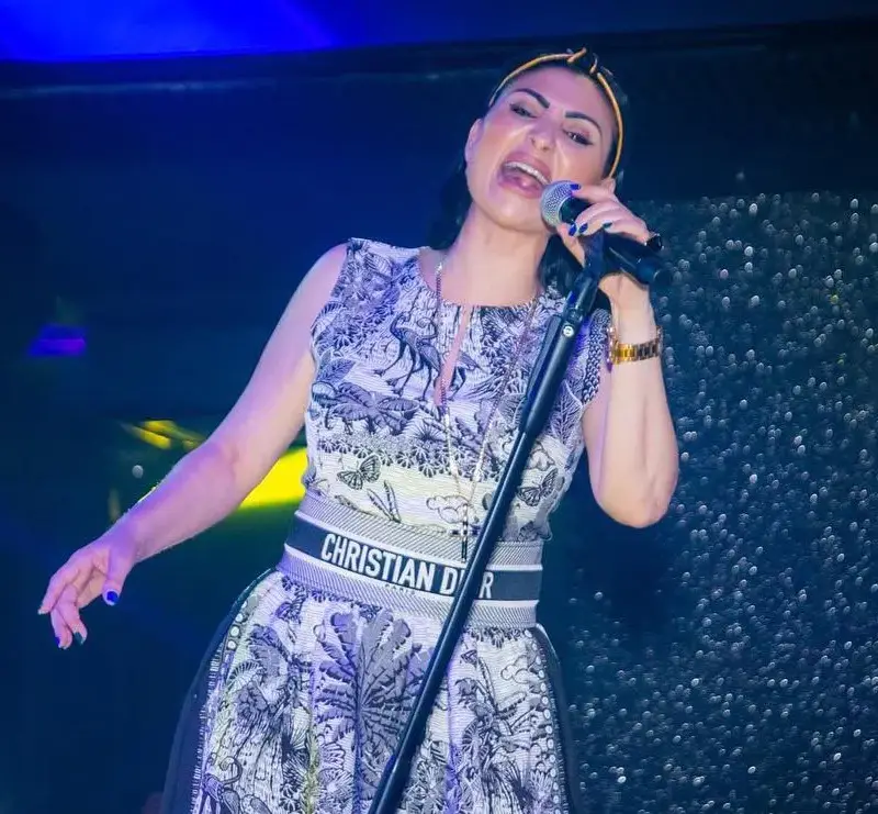 Софка лапва 170 бона за месец, изхранва и Гринго