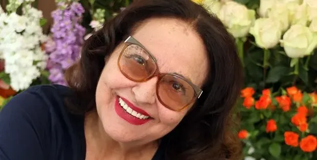 Стефка Берова откровено: Заради политиците се махнах от България! (Певицата години наред чака по-добра пенсия)