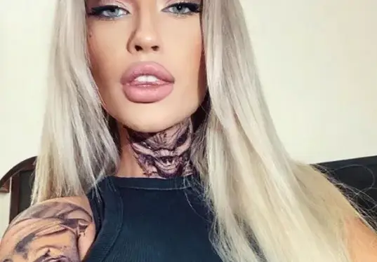 Тита се нашари като Благо Джизъса, вече не прилича на себе си