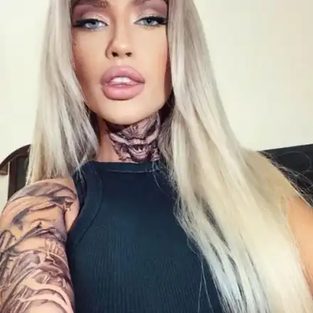 Тита се нашари като Благо Джизъса, вече не прилича на себе си