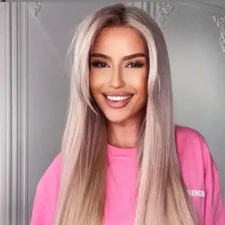 Тита се пусна по бански и предизвика лют хейт (ФОТО)