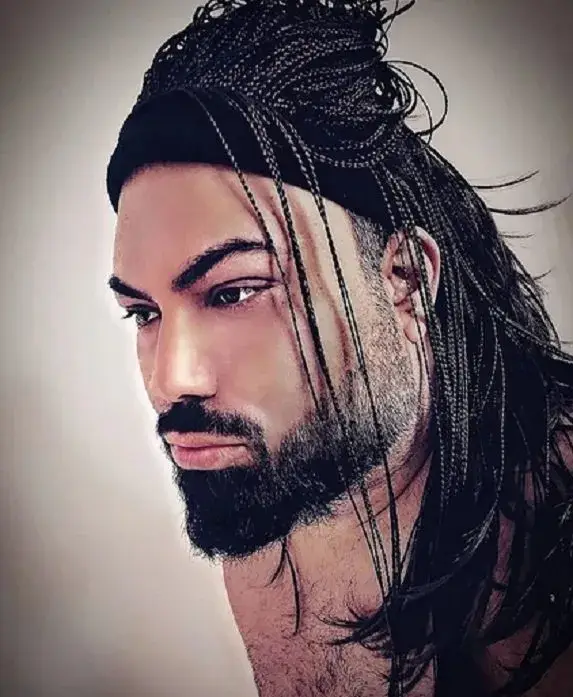 Това Мон Дьо ли е, или Азис?