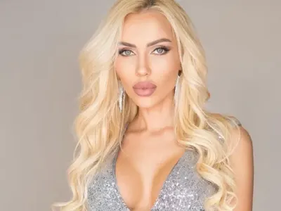 Умна и красива! Жаси от \"Сделка или не\" вече е доктор по икономика (Работела на 5 места, не спяла по цели нощи)