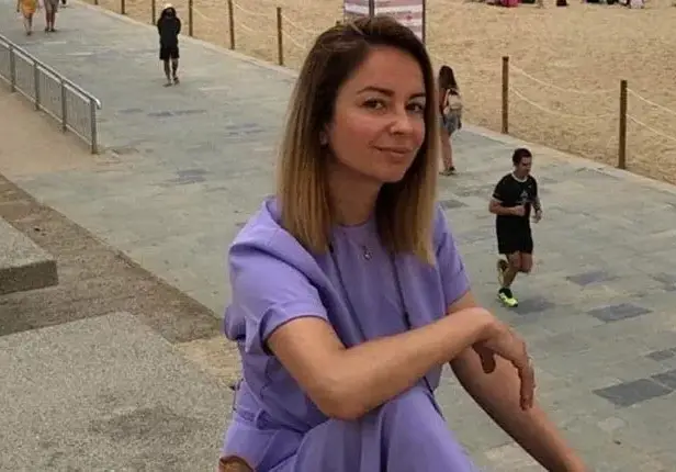 Вики от „Мастило” продаде дрехите си на свои фенки