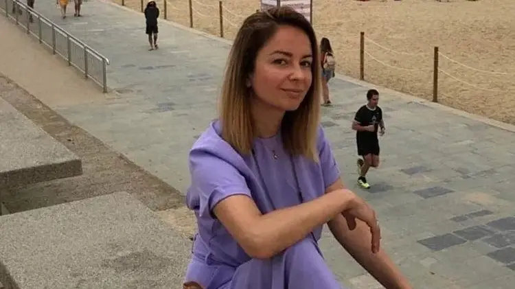 Вики от „Мастило” продаде дрехите си на свои фенки