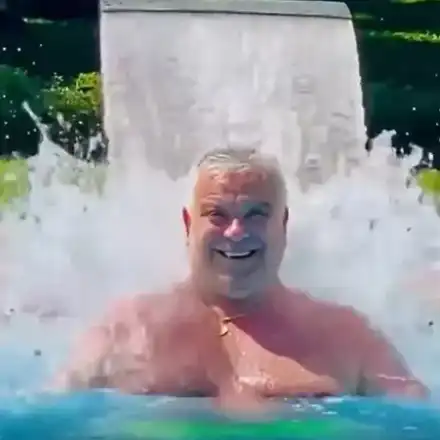 Владо Пенев отслабва с воден масаж