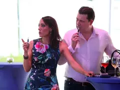 Искра Донова се сгоди за дипломат