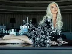 Новият на Емануела си я татуира (Горещо фото в галерията)