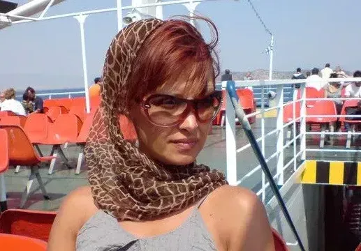Радина Червенова разпуска от драмите с Коко на море с внучето