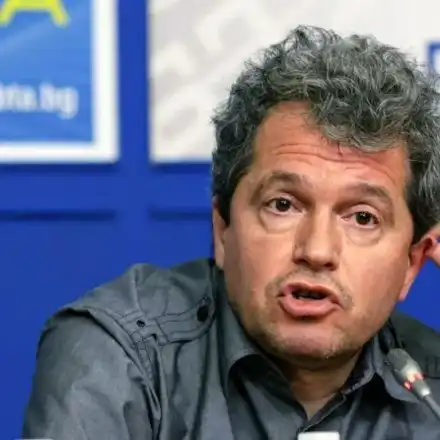 Защо Тошко Йорданов крие миналото си? (Дясната ръка на Слави лъже, че е от Ямбол)