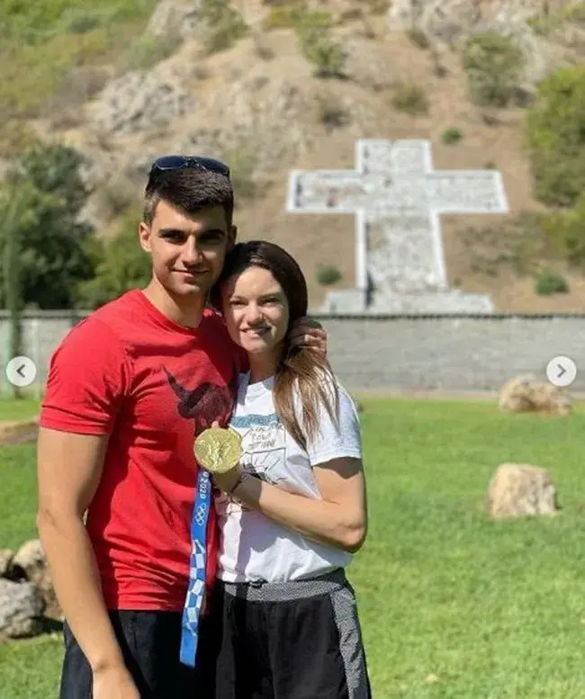 „Златните момичета“ занесоха медалите при Ванга СНИМКИ