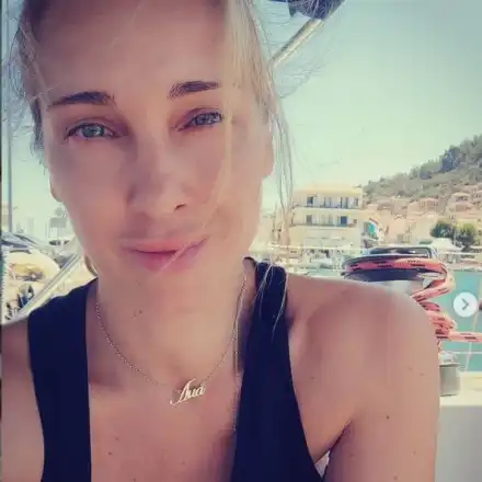 Алекс Раева едва не се удави с мъжа си край гръцките острови! Остави прощално писмо на дъщеричката си