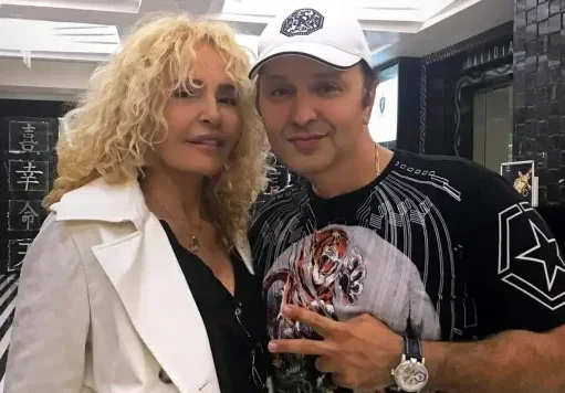 Ави Бенеди и Ищар с нов дует: Искам феновете да говорят за музиката ми, а не за личния ми живот - това е привилегия на колегите, които не са интересни с творчеството си, казва певецът