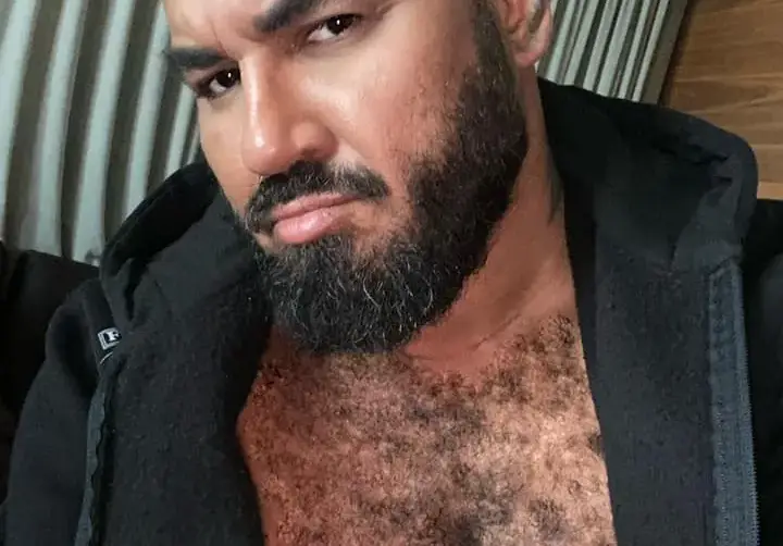 Азис влиза във форма  за „Маскираният певец”