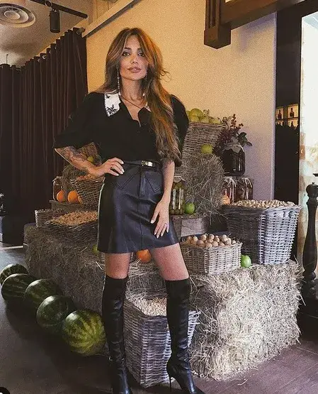 Бившата на Джизъса стана учителка