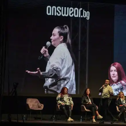 Благотворително комедийно шоу събра 14 434 лева в подкрепа на жените в България