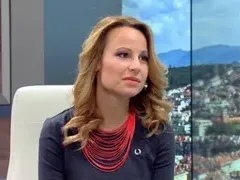 Цънцарова  заряза децата си заради телевизията