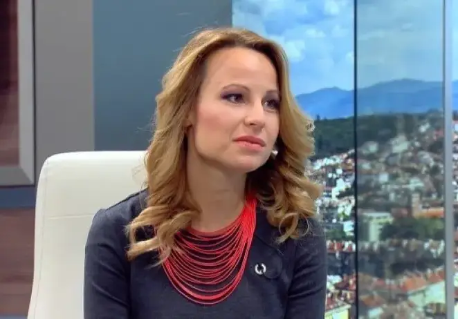 Цънцарова  заряза децата си заради телевизията