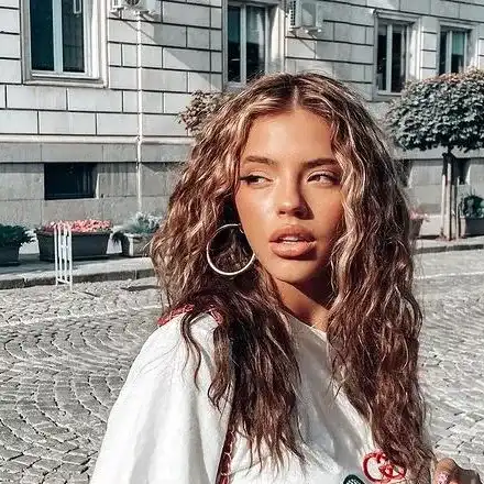 Дара блесна с нов татус! Вдъхнови се от новата си песен