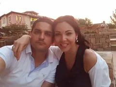Депутатът от ИТН Радостин Василев женен за красавица (Снимки)