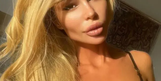 Деси Фотосесията скърби за баба си!