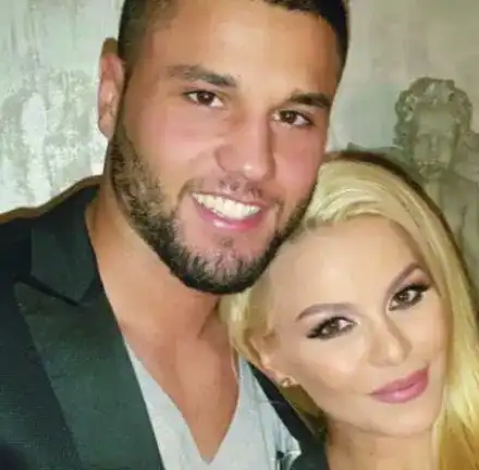 Деси Слава  прости и прибра  отново Благой