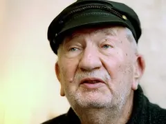 Джони Пенков бере душа в болница