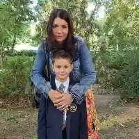 Емануела и Блатечки изпратиха първолаци, внукът на Халваджиян с плитка и още +  СНИМКИ