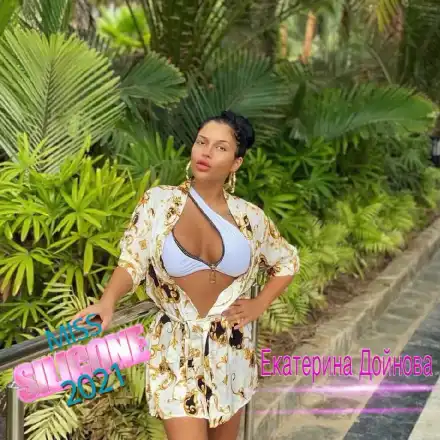 Евтина силиконка опитва да си вдигне цената с просташки изцепки: Много ми харесва отзад!