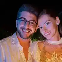 Гаджето на Сашо Кадиев дефилира на Принц Чарлз! Чоева облечена в рециклирана пластмаса (ФОТО в галерия)