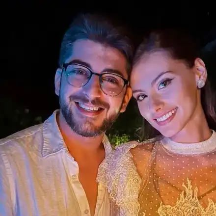 Гаджето на Сашо Кадиев дефилира на Принц Чарлз! Чоева облечена в рециклирана пластмаса (ФОТО в галерия)