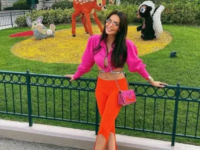 Галена показа убийствена топ форма в Дисниленд (Снимки)