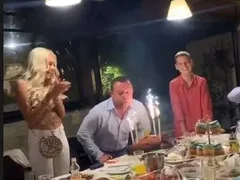 Хитруша: Анита напипа слабото място на Рачков, стана първа дружка със сина му