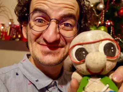 И Ники Станоев се подмлади с „буйна“ коса