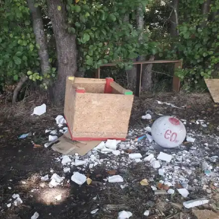 „Игри на волята”  превърнаха девствен  плаж в кочина