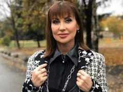 Илиана Раева почива сама с кучето