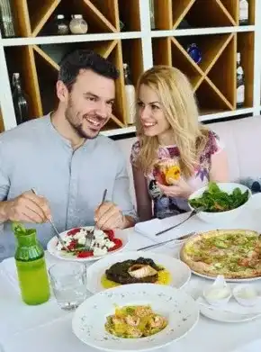 Ивайло Захариев с протестантска сватба