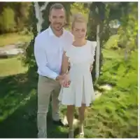 Ивайло Захариев вече избра булчинската рокля на Станислава (Известен дизайнер шие тоалета на булката)