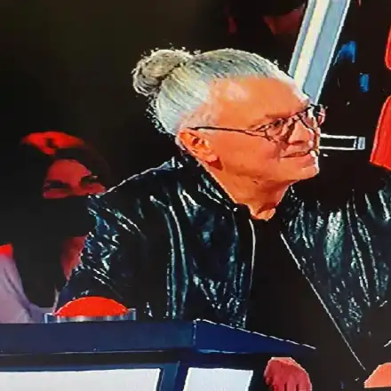 Иван Лечев заприлича на бабичка