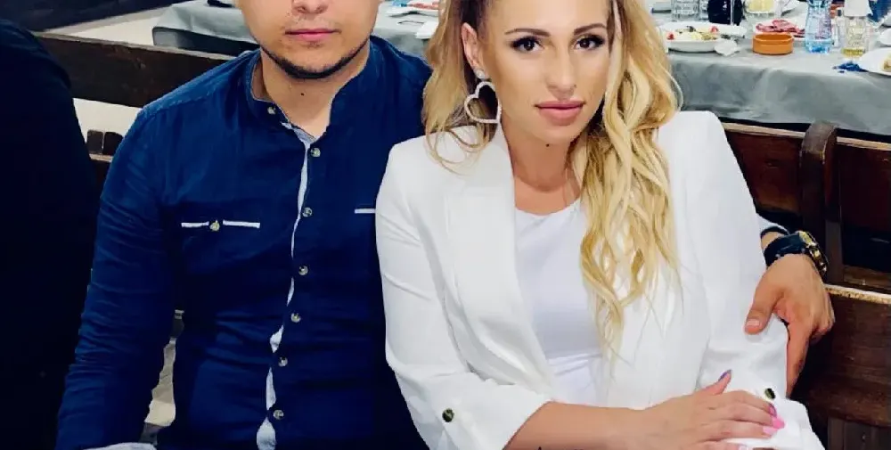 Изненадата е пълна! Ето коя певица се сгоди