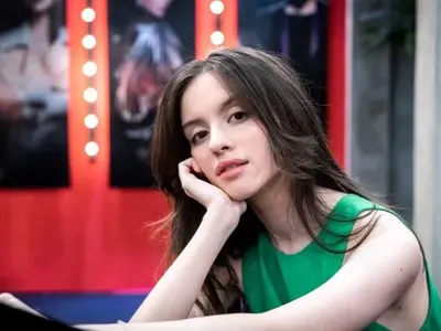 Лидия от детската „Евровизия“ фаворит в „Гласът на България“ (15-годишното момиче е истинска красавица)