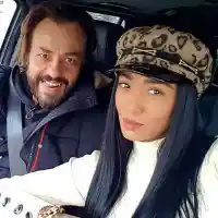 Люси и Павел комбинираха работна среща с яко похапване