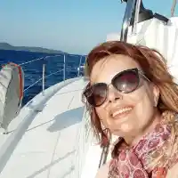 Мариана Векилска избяга в Албания на море!